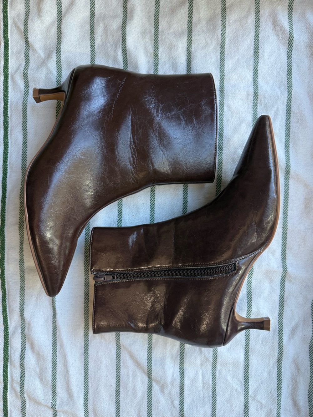 Journee Collection Arely Bootie / Size 7 - Wide / Chocolate Brown